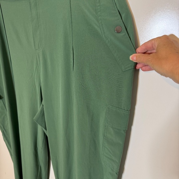 Athleta  Vienna Cargo Pant Green NWT 22 - Picture 3 of 7